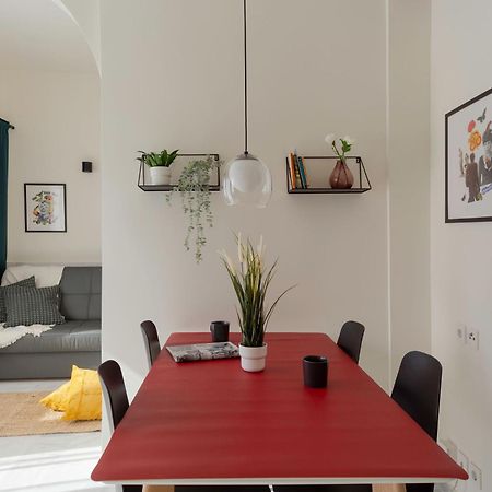 Mooeve Exarchia Lägenhet Aten Exteriör bild
