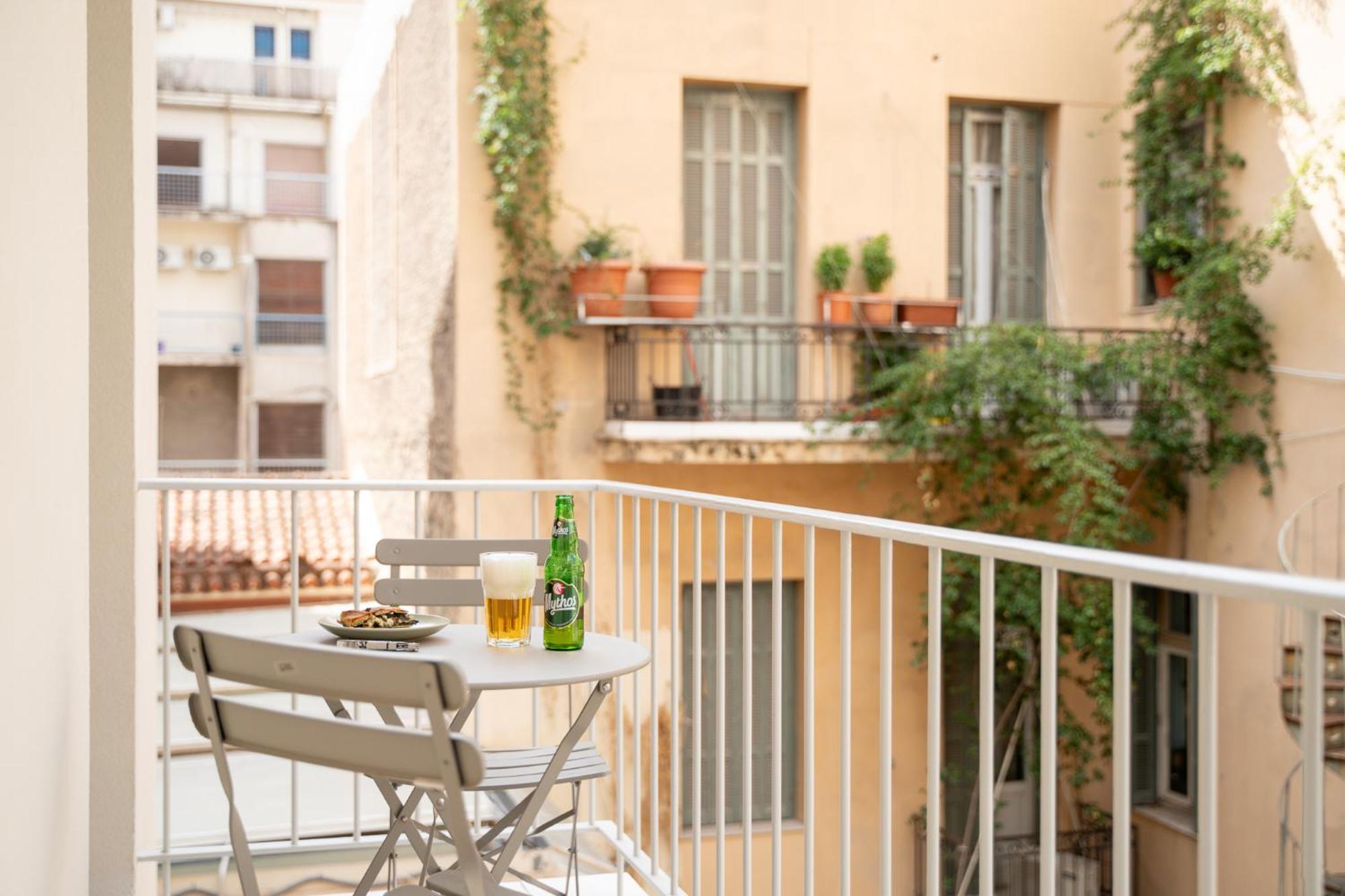 Mooeve Exarchia Lägenhet Aten Exteriör bild